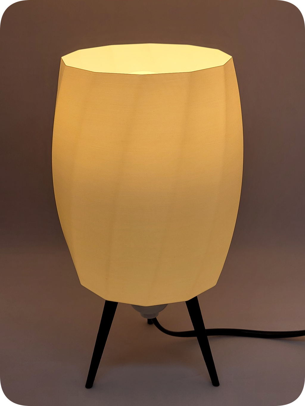 Atelier Tripod Lamp